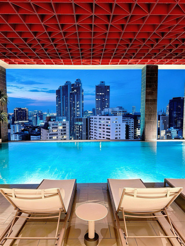 曼谷素坤逸!分享1間泳池設計hotel