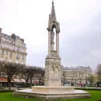 Paris Valentine's Day Romance