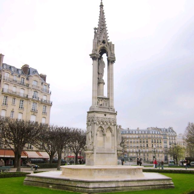 Paris Valentine's Day Romance