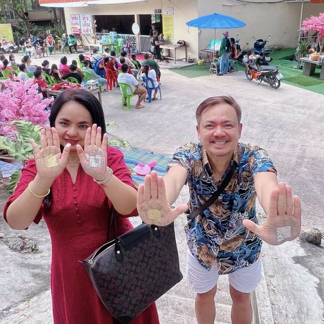 ส า ย  มู เจิม มือ 🙏@วัดเขาไม้แดง ชลบุรี ส า ย  มู เจิม มือ 🙏@วัดเขาไม้แดง ชลบุรี