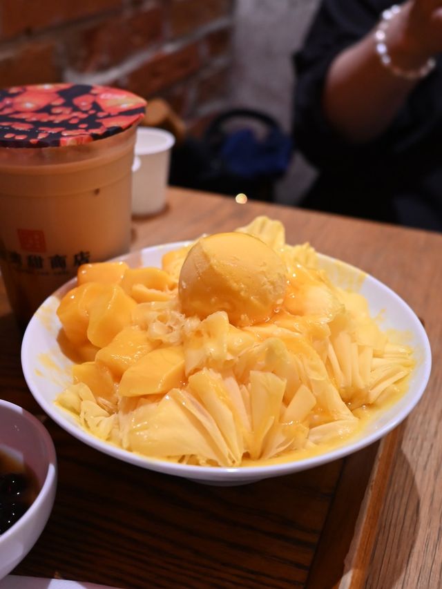 【新宿】秘密にしたいほど美味しいマンゴーかき氷。