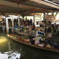 บรรยากาศตลาดน้ำตลิ่งชัน 🍡🍨⛵️