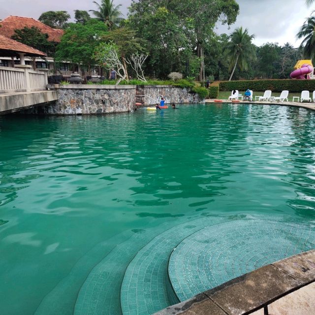 Awesome Sebana Cove Resort
