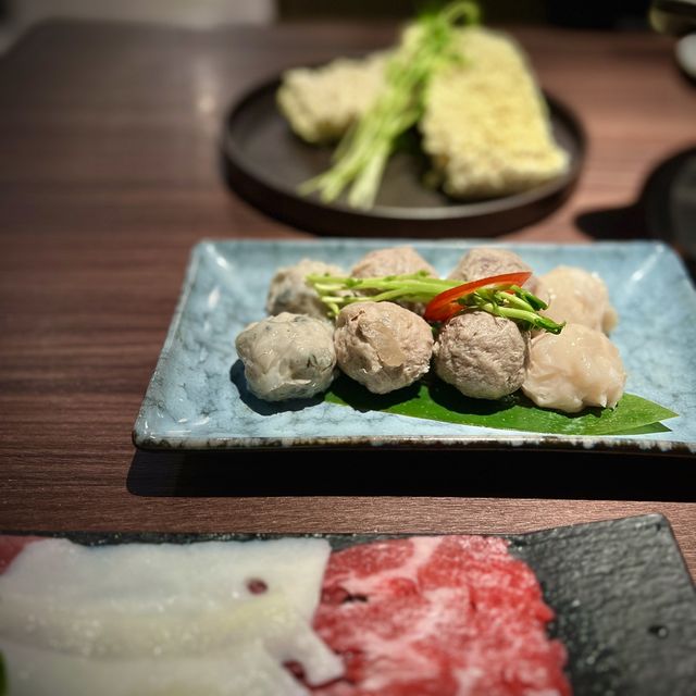 📍香港尖沙咀｜無老鍋 · 超難book位台灣過江龍🍲 超好味鴨血豆腐鴛鴦鍋