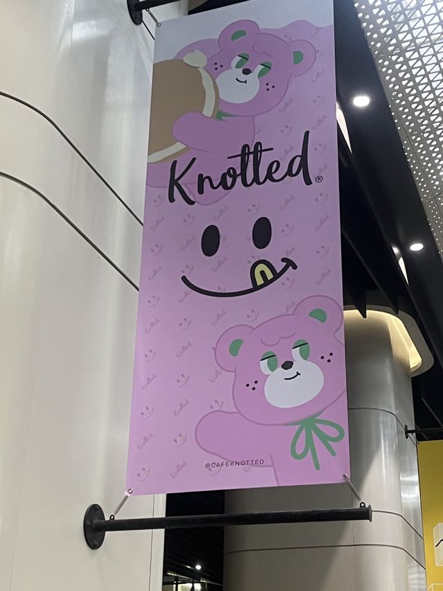 서울 홍대에 따끈따끈하게 생긴 노티드 홍대 ak플라자점에서 도넛 냠냠💓