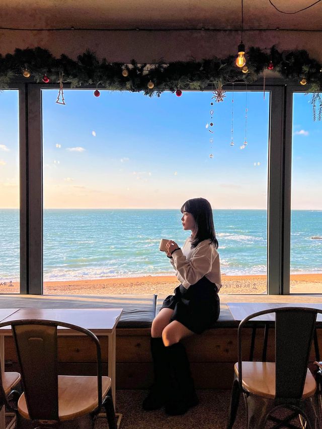 바로 앞 오션뷰가 펼쳐진 태안 해피준 카페🌊