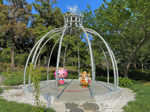 【 2023 南投景點 】小瑞士花園 水舞表演 露營園區