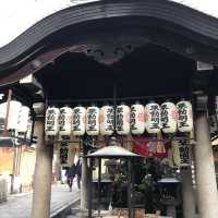 法善寺の“水掛不動尊”