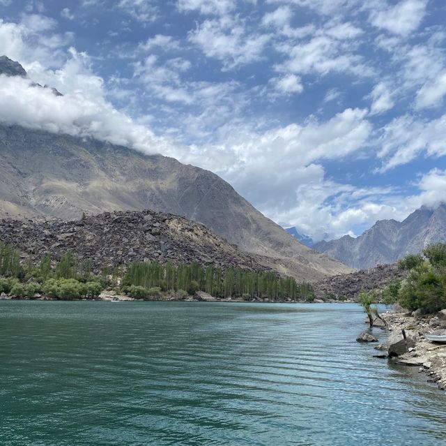 Upper Kachura Lake