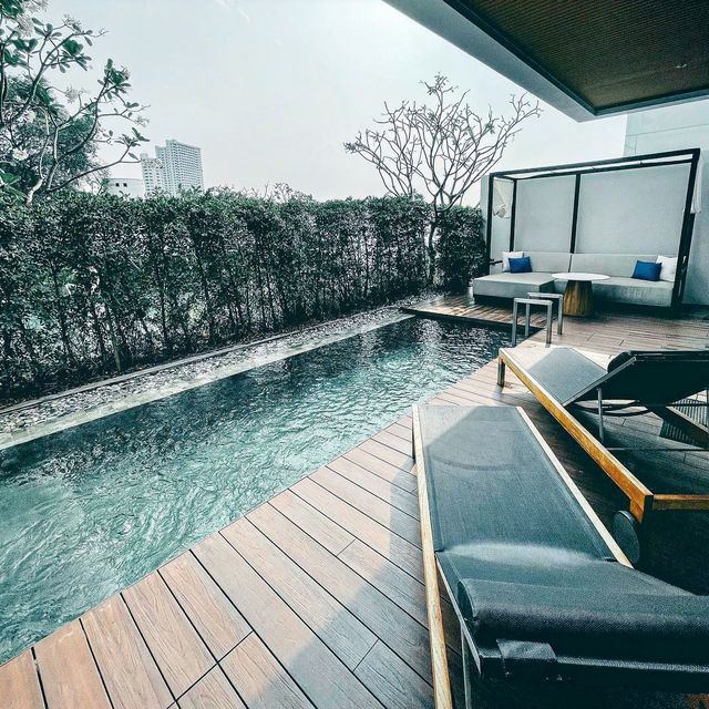 Experience Renaissance with private pool