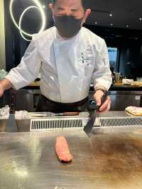 日本師傅親自烹調鐵板燒  A4和牛融化大滿足