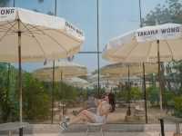 Takara Cafe and Wong Bar คาเฟ่ริมทะเลบางแสน 