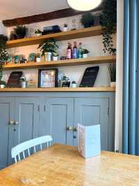 英國托斯特木系簡約咖啡店-Ten Hands Cafe Bar