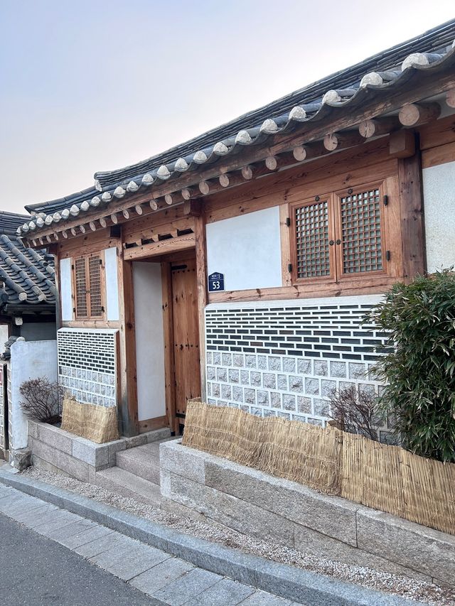 ［韓國/首爾］北村韓屋村🇰🇷｜韓國古代兩班的家 整排的韓屋好美
