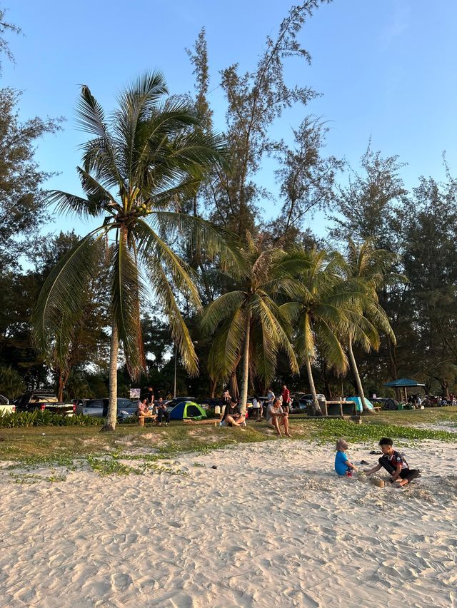 Esplanade; Perfect Place for Sunset & Picnic