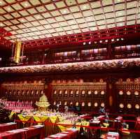 【シンガポール🇸🇬/壁一面に仏像が並ぶ煌びやかな”仏牙寺龍華院博物館”】