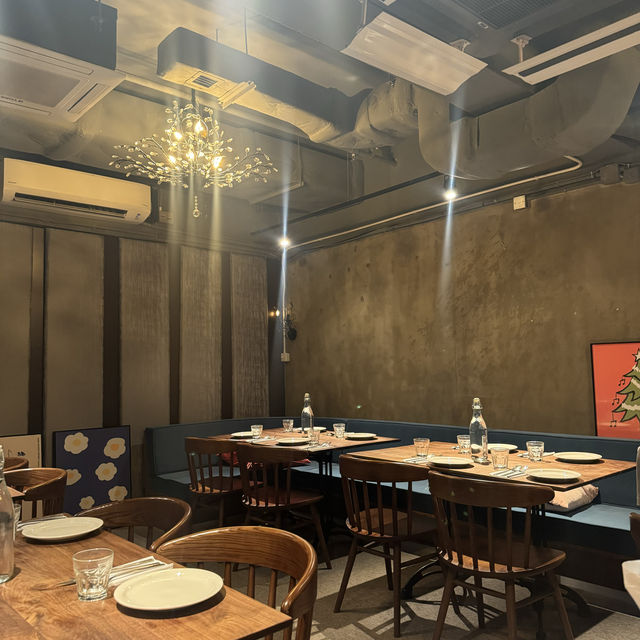 NATA Steak。 Wine & Cocktail。優惠價：炸芝士$58，Baileys咖啡$50