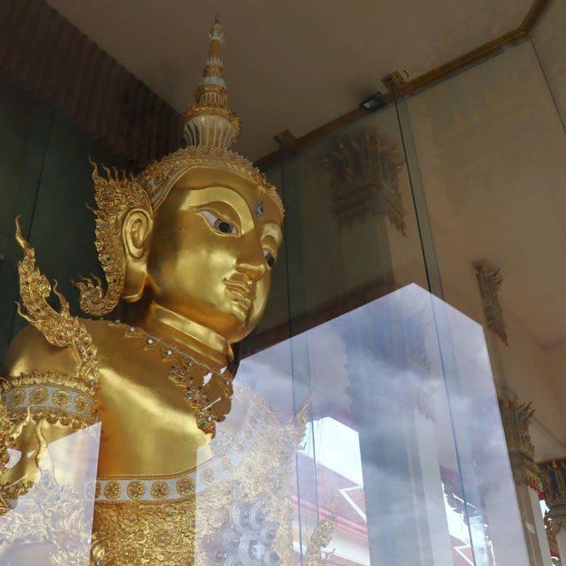 วัดสังกัสรัตนคีรี วัดสวยเมืองพระชนกจักรี