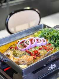 《銅鑼灣樓上明爐烤魚專門店》