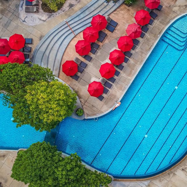 ที่พักหรูพัทยาสระว่ายน้ำสวยสวนน้ำอลังการ