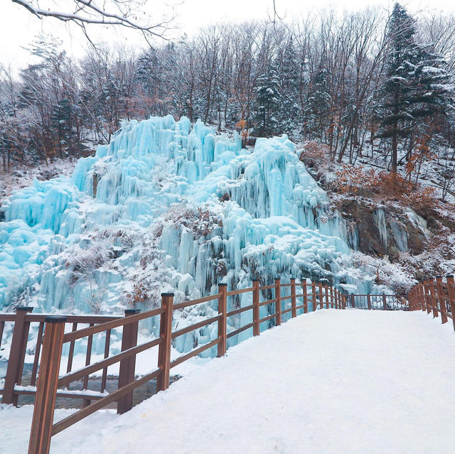 Chill Out: Eobi Ice Valley's Winter Wonderland