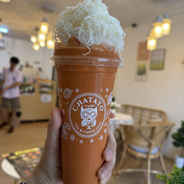ร้านน้ำผลไม้สดปั่นที่ใส่แบบจุกๆ