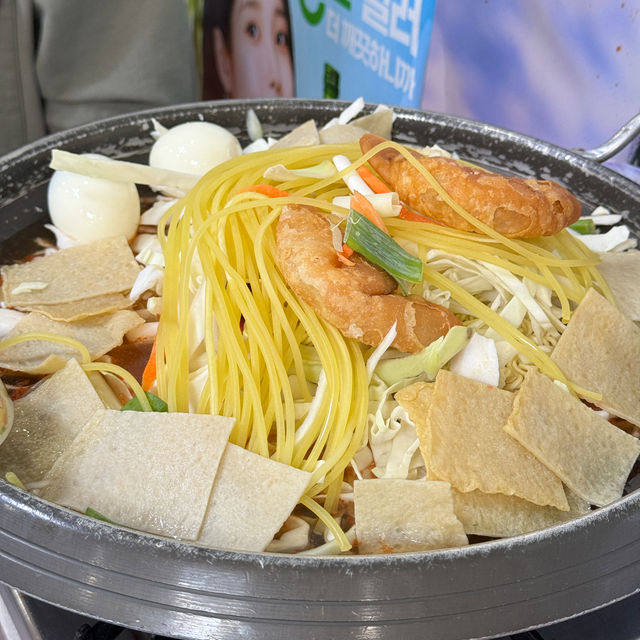 24시간 영업하는 신당동 떡볶이 골목 😋 우리집떡볶이