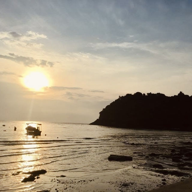 "Serene Beauty and Marine Wonders: A Review of Tenggol Island"