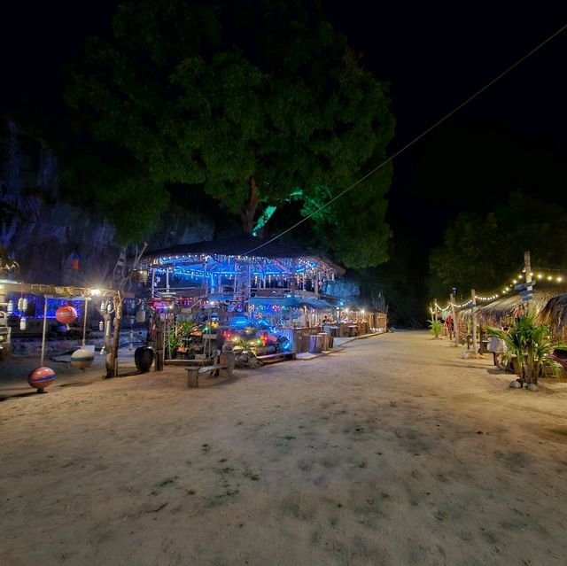 บ้านเกาะเตียบ (Baan Koh Teab)