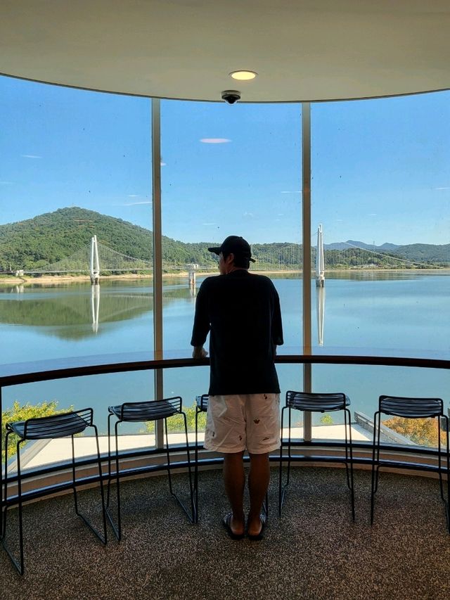 논산 탑정호출렁다리 직관하는 리버뷰카페
