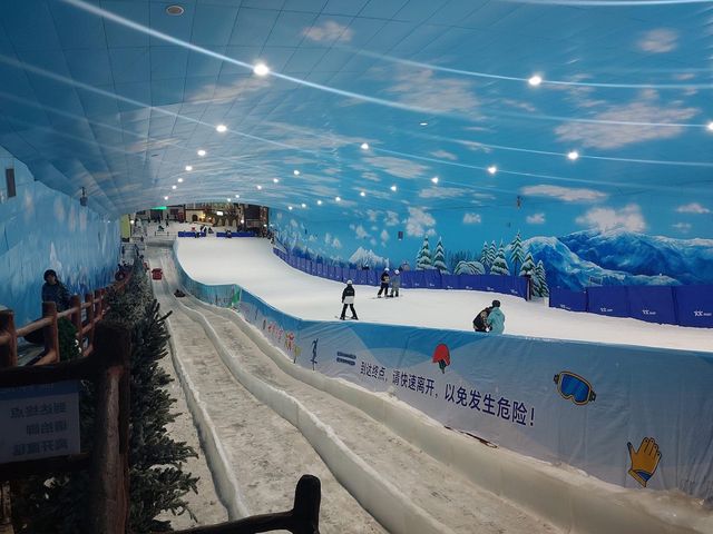【8月好去處】世界之窗阿爾卑斯冰雪世界滑雪，特色小鎮拍卡