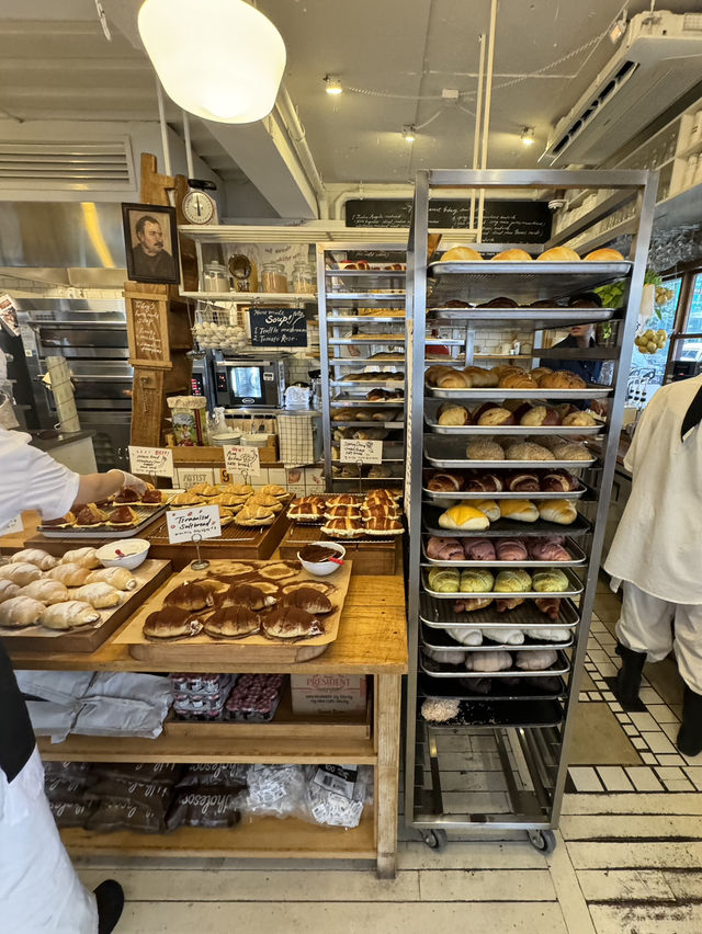 【韓国・安国】行列必須人気店の姉妹店 塩パン専門店