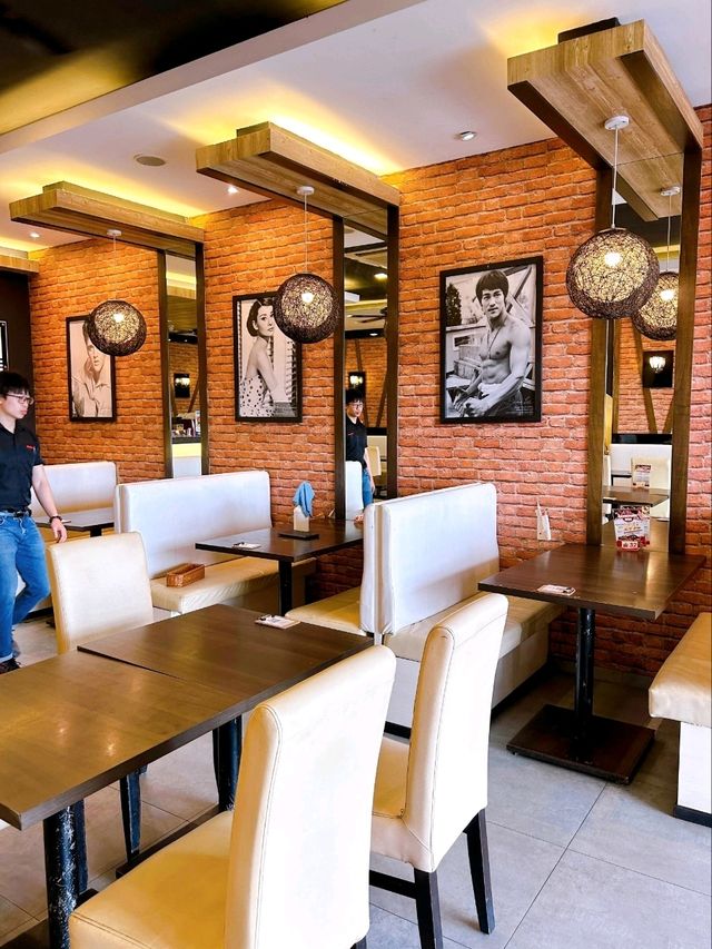 Chilling at Amour Cafe in Johor Bahru