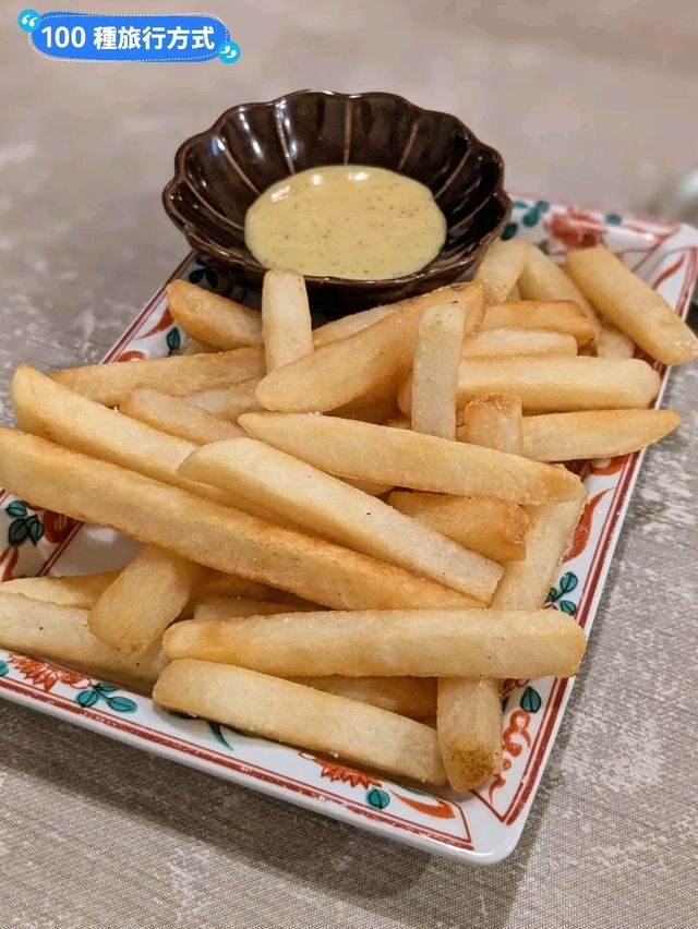 白天賣甜甜圈咖哩飯，晚上變身小酒吧：大丸家、丸裏小酒館