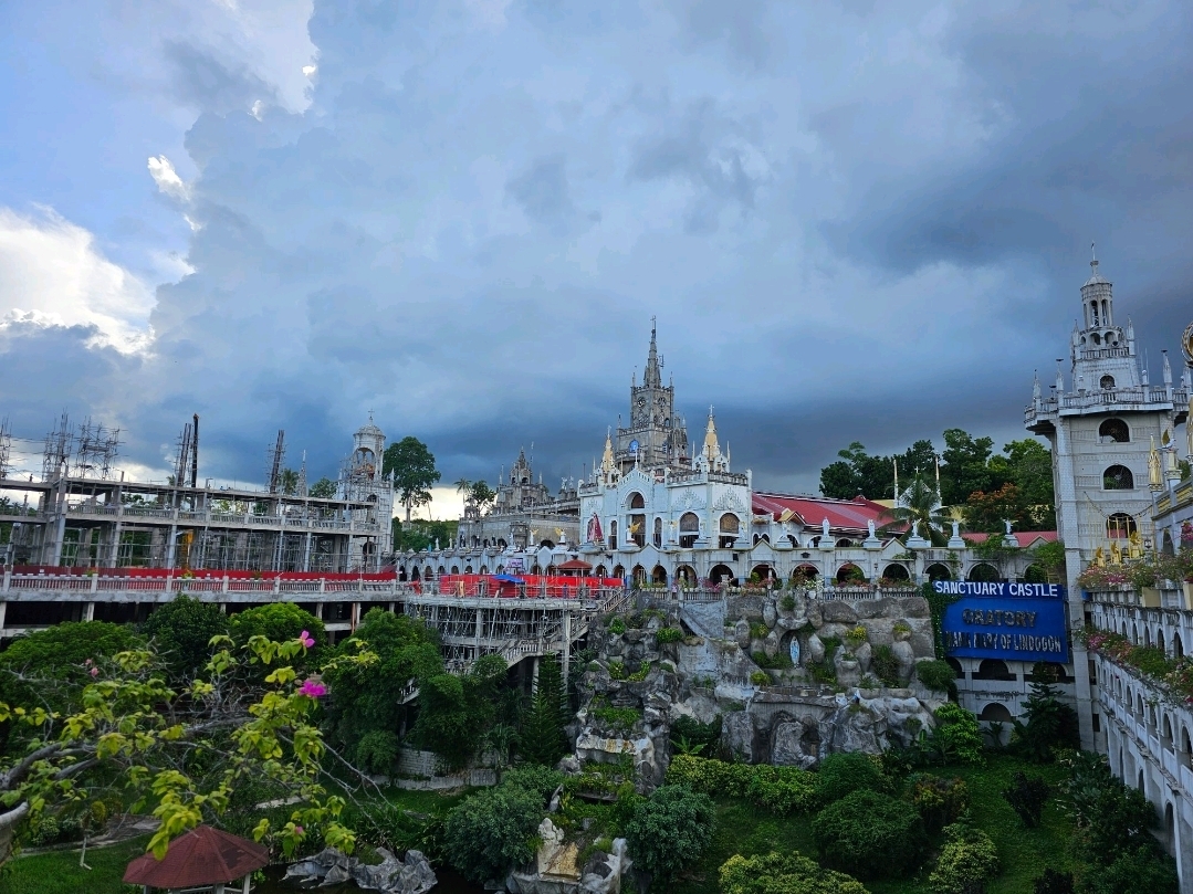 シマラ様 シマラ教会（Simala Shrine） | セブ島観光協会