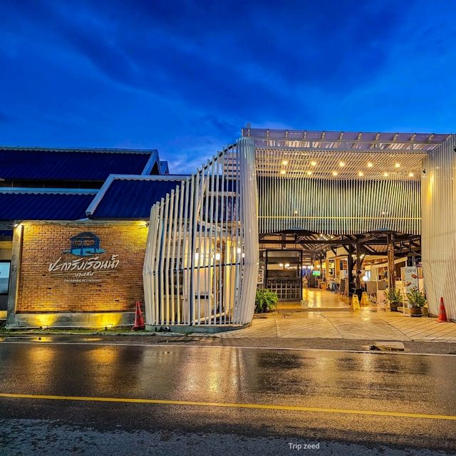 เที่ยวบางแสน ทานอาหารร้านในตำนาน ริมทะเล