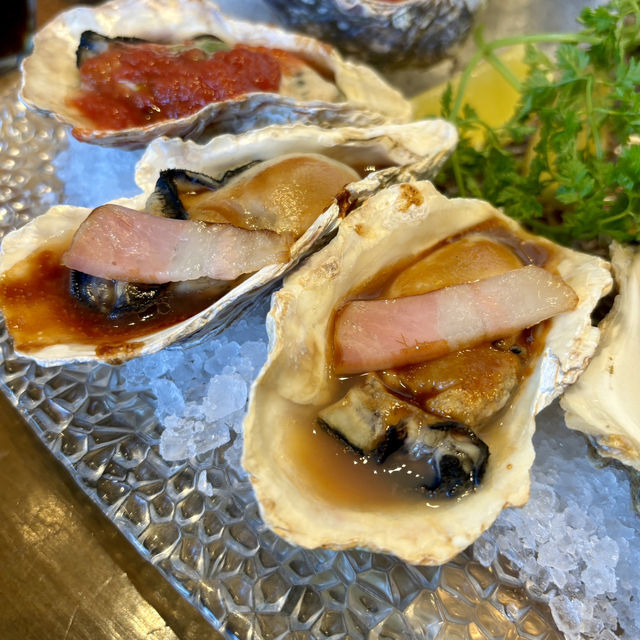 【兵庫・神戸】神戸港と牡蠣料理のマリアージュ「The Oyster Bar KOBE」