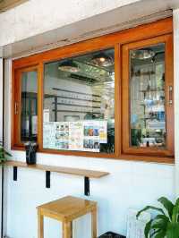 Little World Cafe ~ คาเฟ่เล็กๆ ที่เค้กอร่อย
