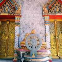 泰國曼谷皇家古廟景點:Wat Ratchawarin，建築精美絕倫，適合打卡拍照📸