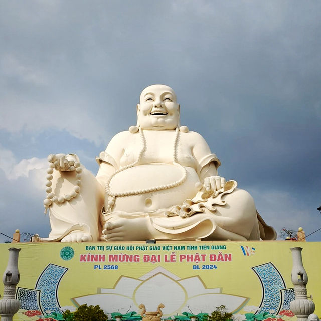 A Serene Journey to Vinh Trang Pagoda