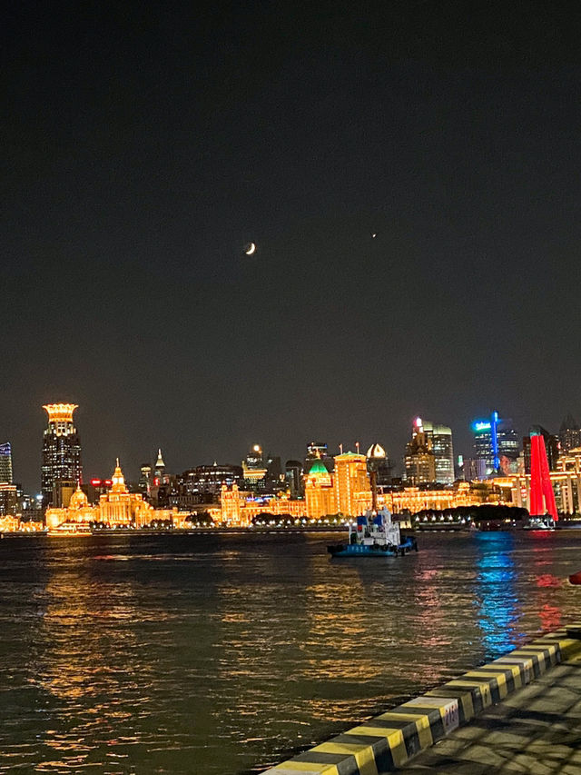 Ideal Place with Stunning Shanghai Skyline 