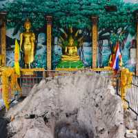 รอยพระพุทธบาทวัดภูคา