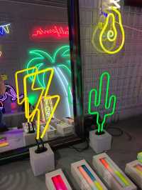 해외여행 바르셀로나 THE NEON HOUSE by Studiostore