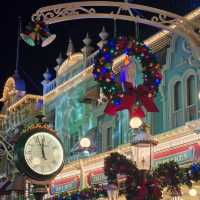 A Magical Christmas at Disney’s Magic Kingdom Orlando 🇺🇸