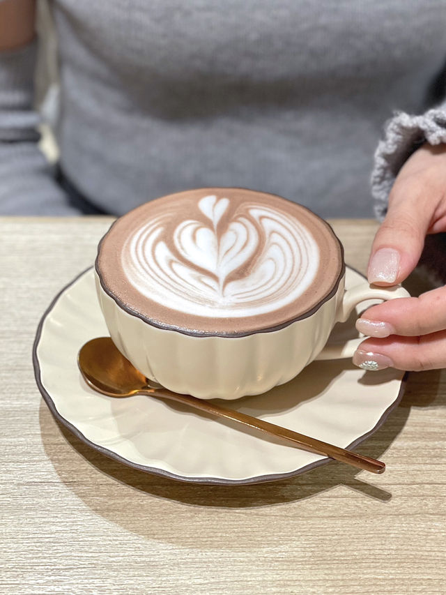 深水埗簡約文青風cafe💖甜品超有驚喜🤩