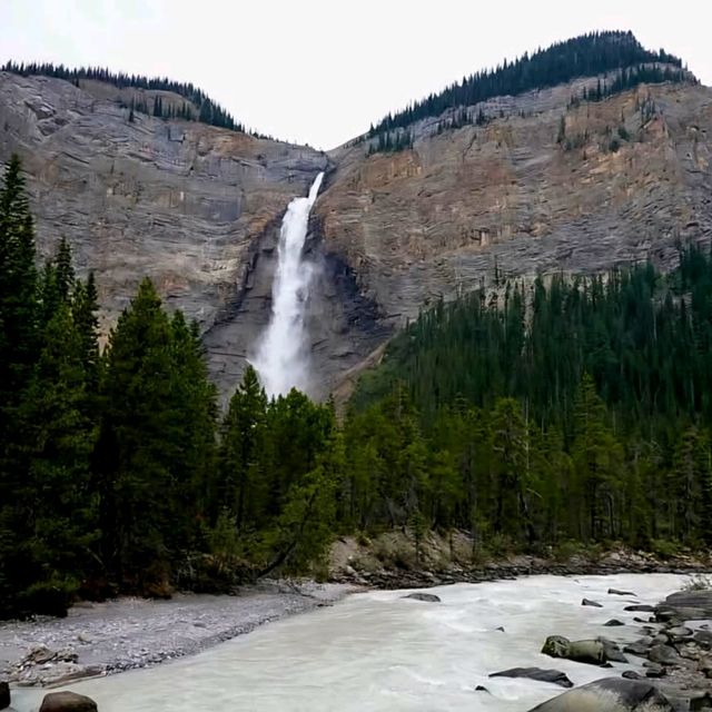 Takakkaw Falls