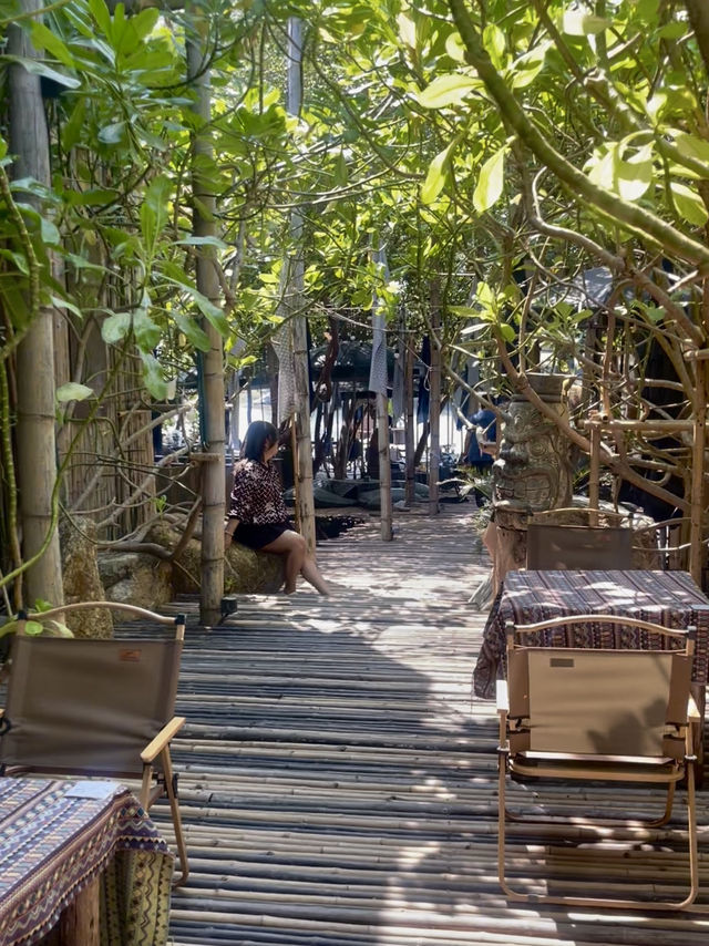 TAAB Luxury Camp อ่างศิลา: คาเฟ่ชิล ๆ สไตล์ซาฟารี