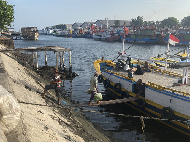 Gili Ketapang: Beauty Marred by Neglect