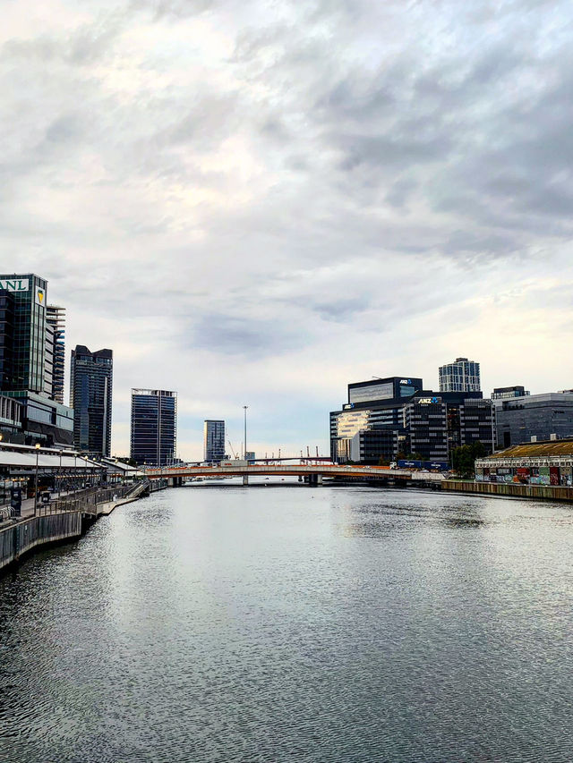 Evening Strolls Along Melbourne’s Dazzling Waterfront