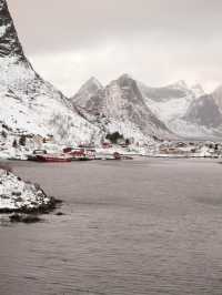 🇳🇴 Winter Magic in Reine: A Colorful Arctic Escape